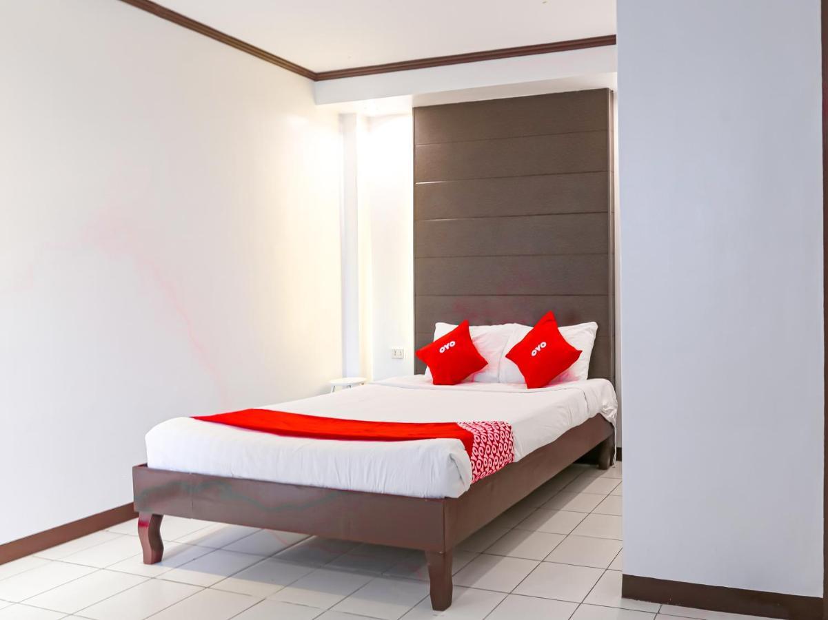 Oyo 759 Royal South Garden Suites Tagaytay City Exteriér fotografie