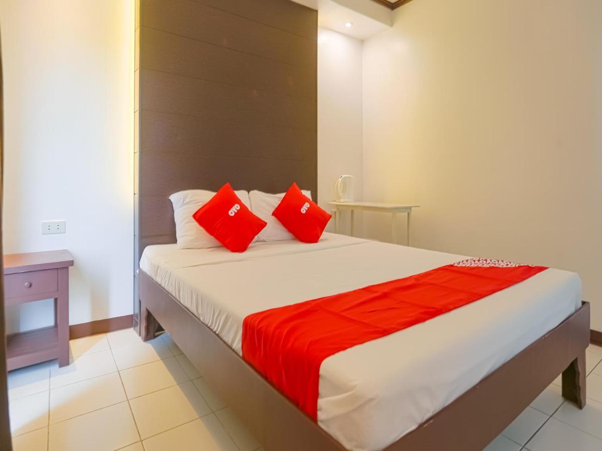Oyo 759 Royal South Garden Suites Tagaytay City Exteriér fotografie